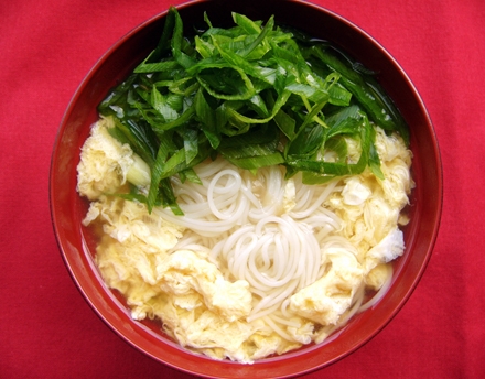 結崎ネブカたっぷり大和なでしこ卵とじにゅうめん 葛仕立て